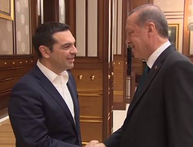 Η πρώτη φωτό από τη συνάντηση Τσίπρα-Ερντογάν στο Πεκίνο